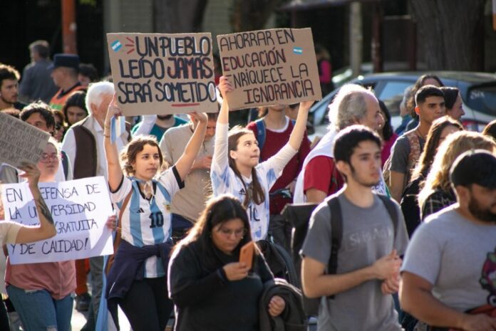 Archivo marcha universitaria