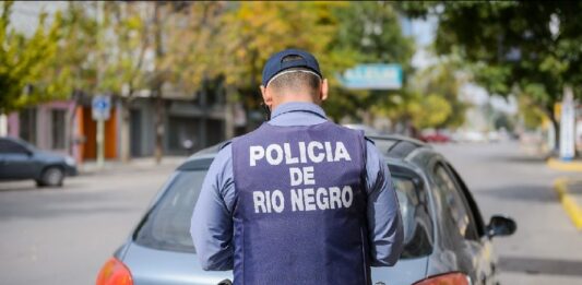 Efecto contagio: policías piden más y amenazan acampar