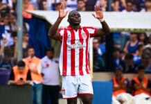 La jugada de Cetré pegó en el palo