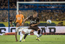 Boca mostró poco y se alejó de la punta