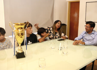 La escuela de canotaje dirá presente en las 32 Millas del Limay