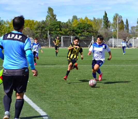 Lucas Páez renovó el apoyo al Club Bicicross