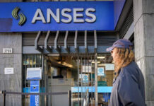 ANSES: quiénes cobran este martes con aumento y bono