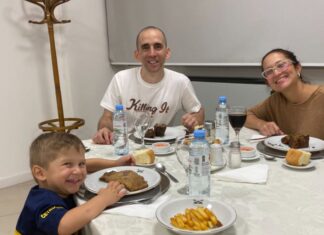 Nahuel Gallo cenó con su familia un menú especial