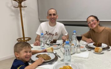 Nahuel Gallo cenó con su familia un menú especial