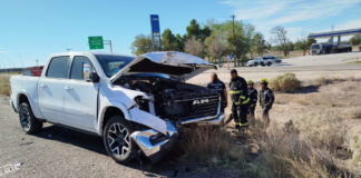 Chocaron dos camionetas en el ingreso a la estación de Arroyito