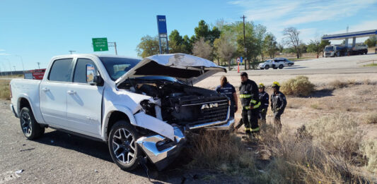 Chocaron dos camionetas en el ingreso a la estación de Arroyito