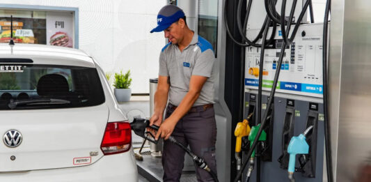 YPF no tocará los precios por 45 días