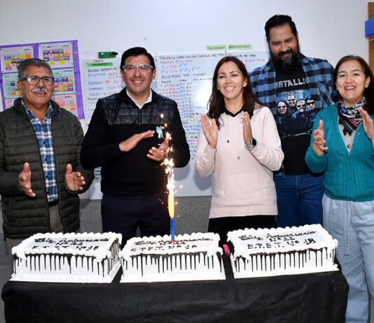 La EPET 18 festejó con tortas, egresados y una visita especial