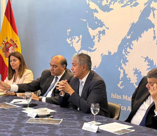 España mira a Neuquén: Figueroa sabe cómo atraer inversiones
