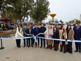Páez inauguró nueve cuadras de asfalto y va por más