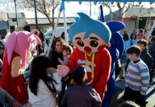 Una tarde para volver a ser niños: kermés y regalos en ciudad Deportiva