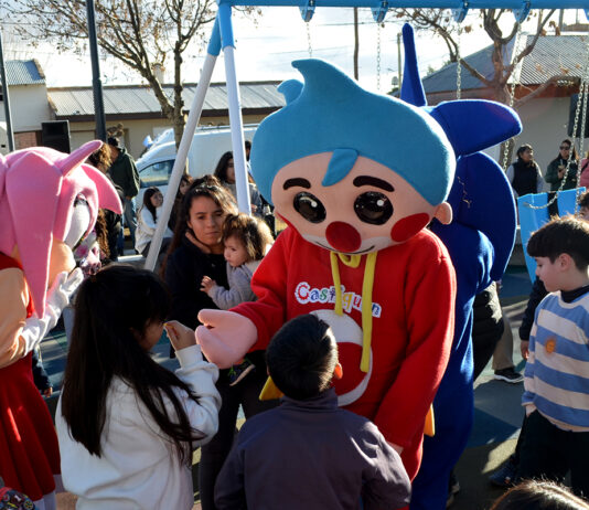 Una tarde para volver a ser niños: kermés y regalos en ciudad Deportiva