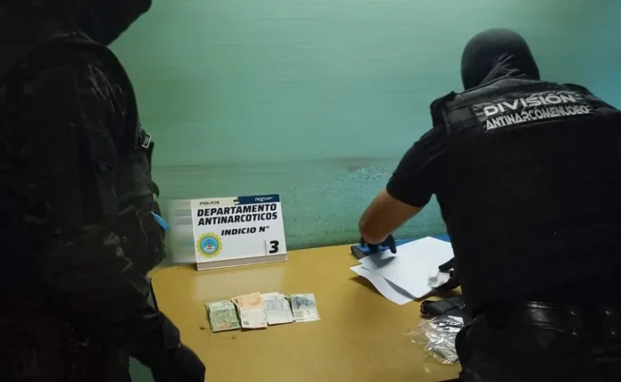policía