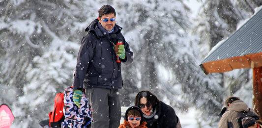 Villa Pehuenia vuelve a romperla en vacaciones de invierno