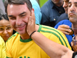 Flávio Bolsonaro atribuyó los aranceles de EE.UU. a Lula