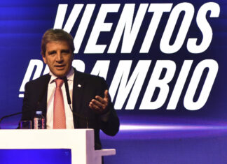 Caputo a los industriales: venden caro y con menor calidad