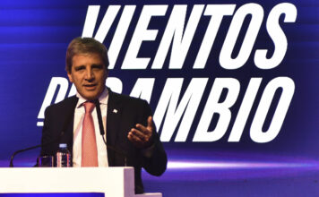 Caputo a los industriales: venden caro y con menor calidad