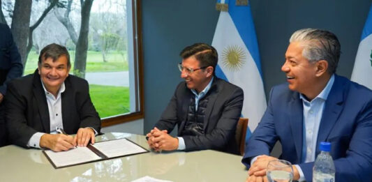 Provincia premió a Senillosa por ser una gestión ordenada