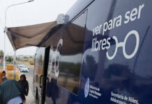 Hay consultas visuales gratis frente al hospital