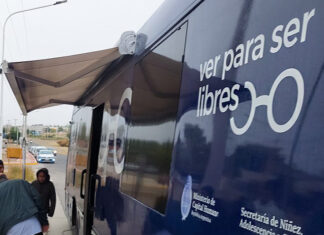 Hay consultas visuales gratis frente al hospital
