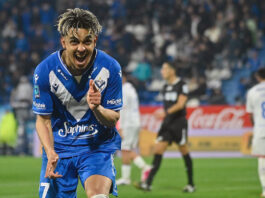 Vélez le ganó a Tigre y es líder de la tabla anual