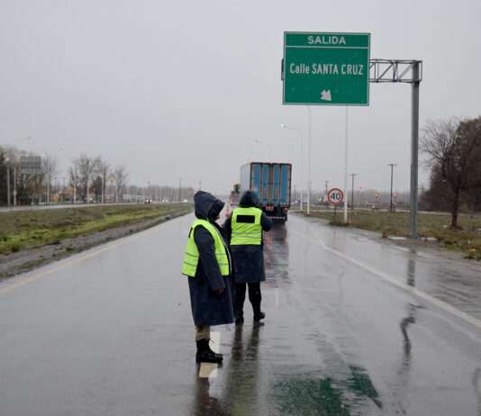 La lluvia obligó a restringir la circulación por las rutas