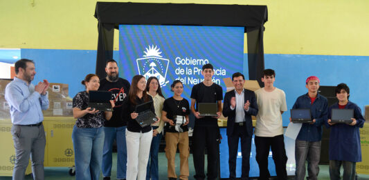 Escuelas de Senillosa recibieron más de 750 netbooks
